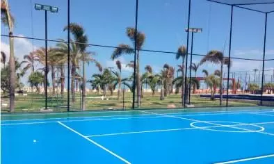 Redes esportivas instaladas em quadra de beach tennis em Fortaleza e região